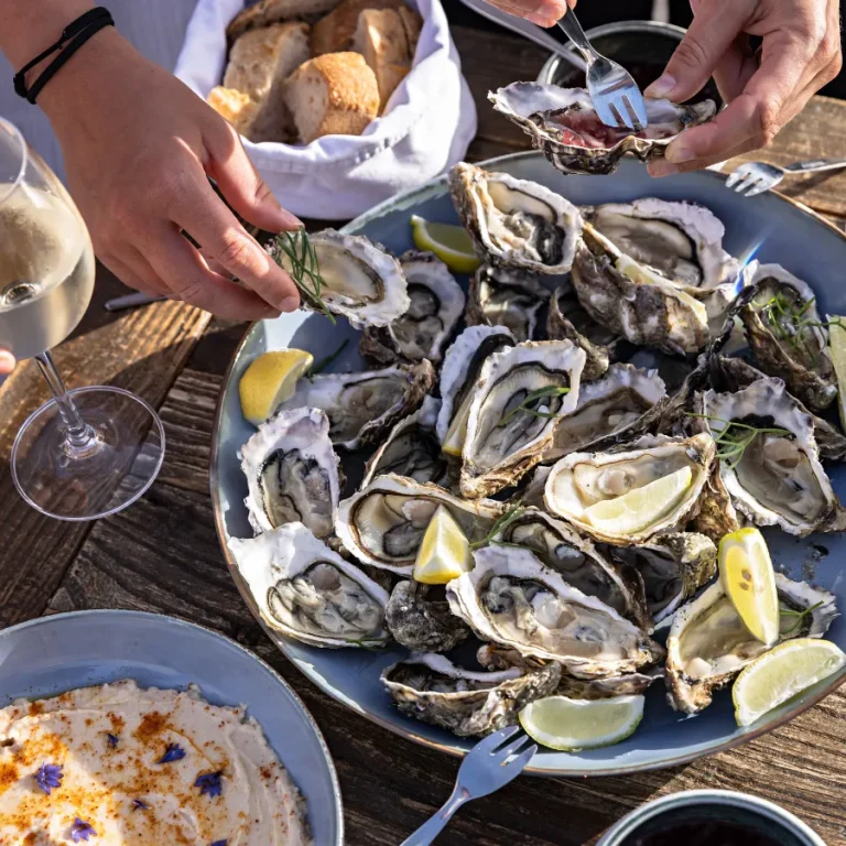 hotel-les-hautes-mers-ile-yeu-atlantique-table-des-amis-huitres